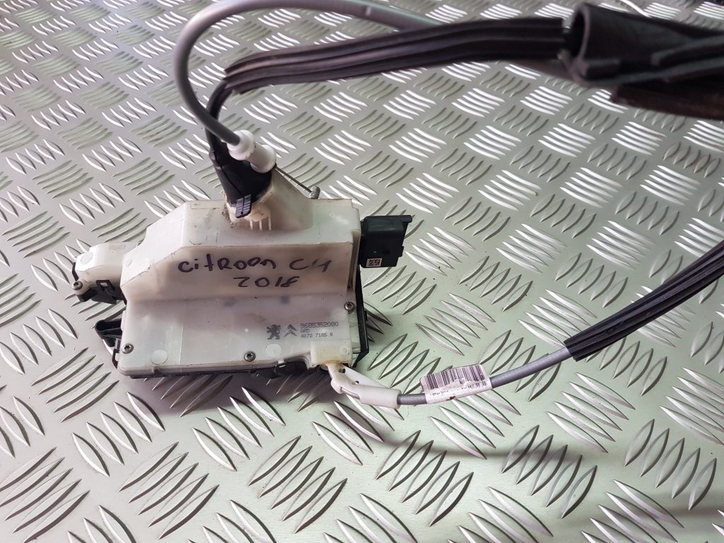 Aizmugurējo labo durvju slēdzene priekš CITROEN C4 2018 1 Aizmugurējo labo durvju slēdzene priekš CITROEN C4 2018