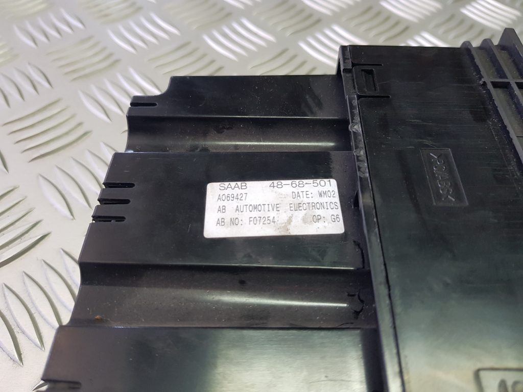 Klimata kontroles bloks priekš SAAB 9-5 1999 2 Klimata kontroles bloks priekš SAAB 9-5 1999