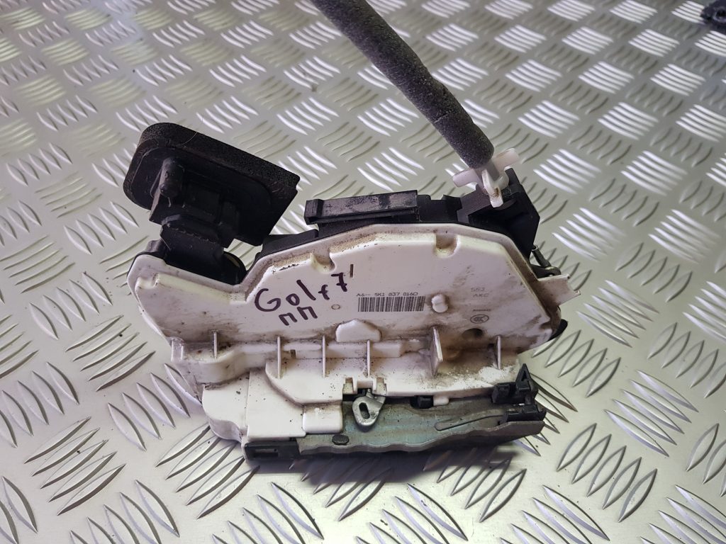 Priekšējo labo durvju slēdzene priekš VW GOLF 2014 1 Priekšējo labo durvju slēdzene priekš VW GOLF 2014