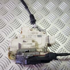 Priekšējo labo durvju slēdzene priekš VW PASSAT B6 2008 ANGL.