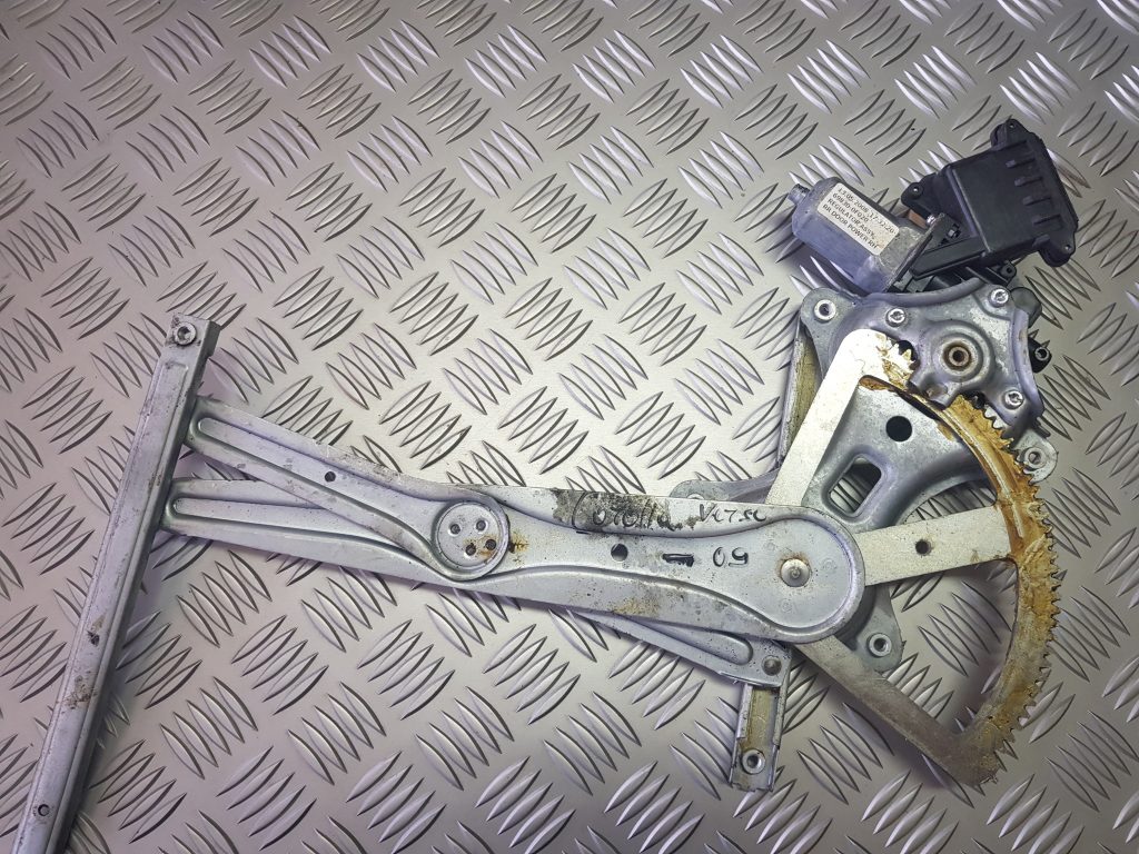 Stikla pacelšanas mehānisms aizmugurējais labais priekš TOYOTA COROLLA VERSO 2009