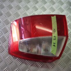 Aizmugurējais labais lukturis priekš AUDI A4 2001