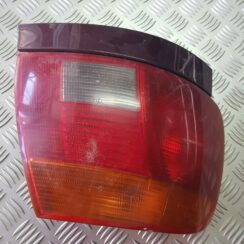 Aizmugurējais kreisais lukturis priekš AUDI A4 1996