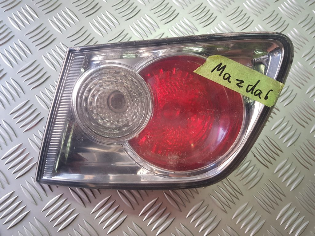 Bagāžnieka vāka labais lukturis priekš MAZDA 6 2006 1 Bagāžnieka vāka labais lukturis priekš MAZDA 6 2006