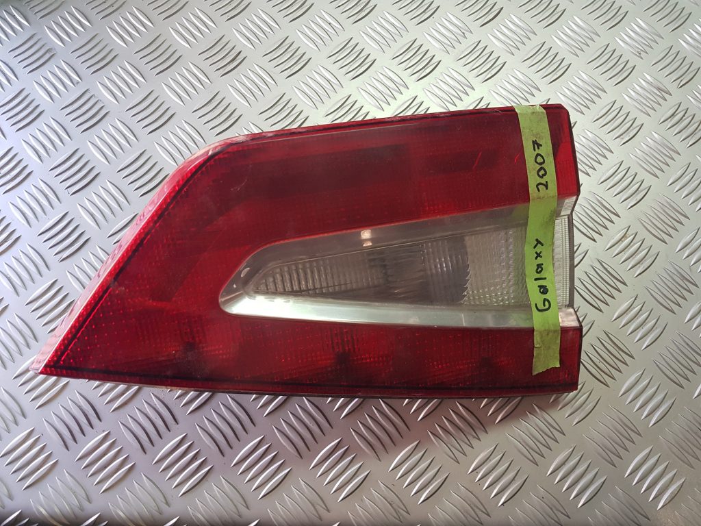 Bagāžnieka vāka kreisais lukturis priekš FORD GALAXY 2007 1 Bagāžnieka vāka kreisais lukturis priekš FORD GALAXY 2007