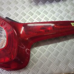 Aizmugurējais labais lukturis priekš VOLVO C30 2008 BLACK