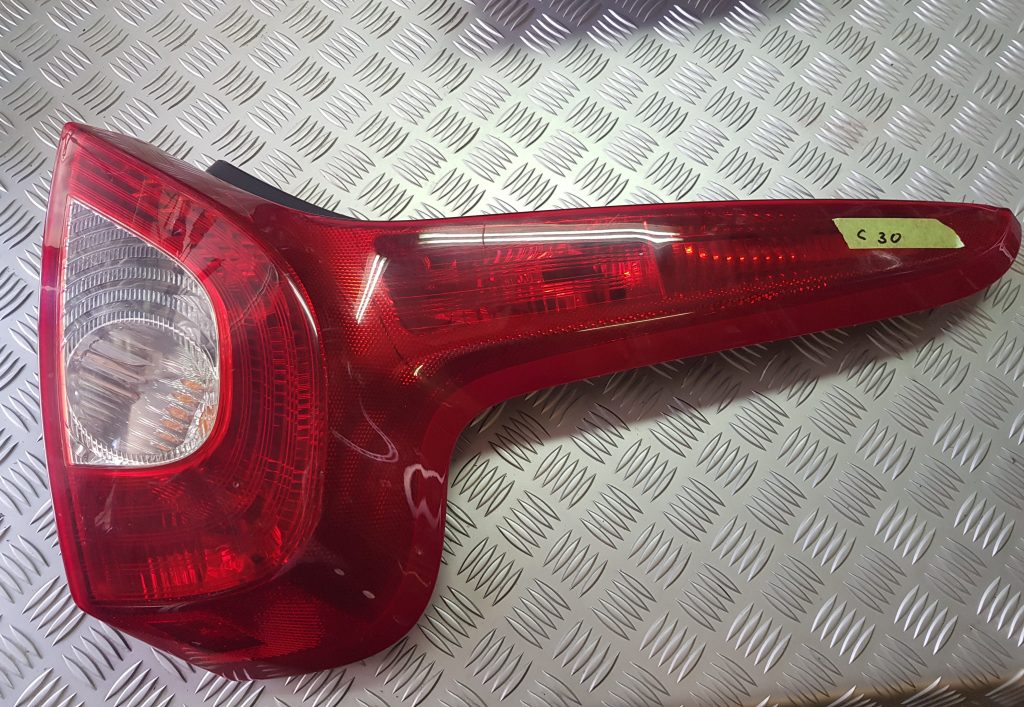 Aizmugurējais labais lukturis priekš VOLVO C30 2008 BLACK 1 Aizmugurējais labais lukturis priekš VOLVO C30 2008 BLACK