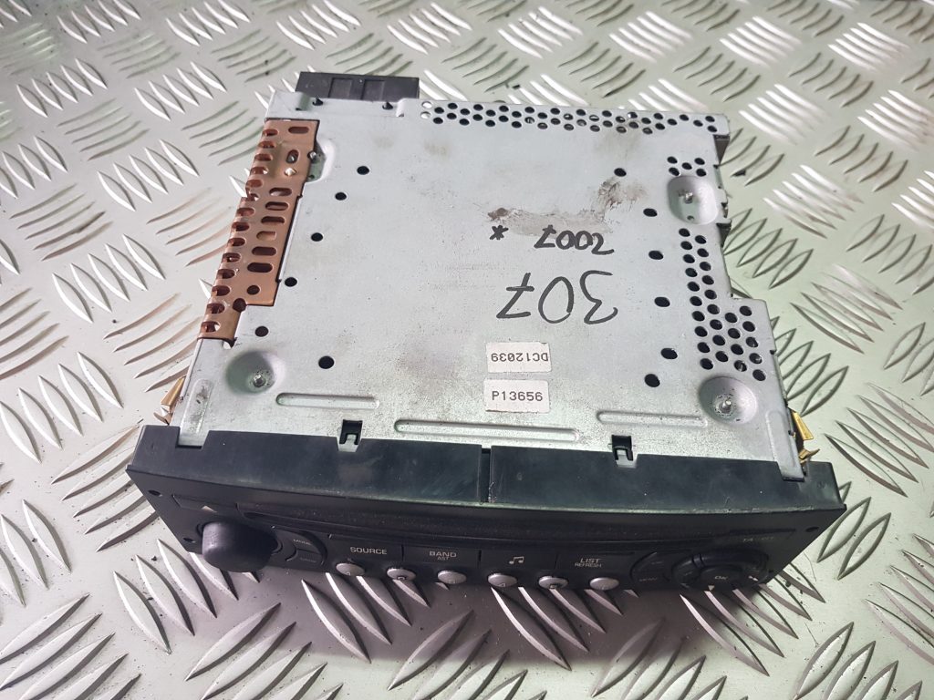 CD/DVD/Navigācijas bloks priekš PEUGEOT 307 2007 2 CD/DVD/Navigācijas bloks priekš PEUGEOT 307 2007