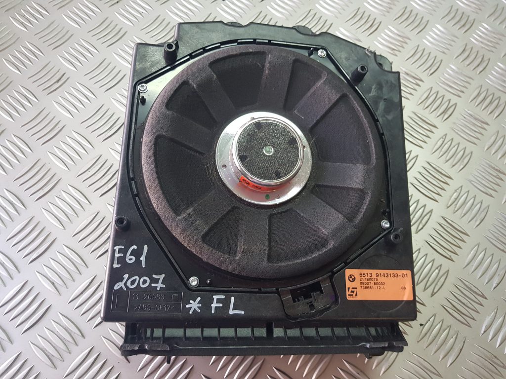 Skaļrunis (Sabvūferis) priekš BMW 525D E61 2007 TOURING BLACK 1 Skaļrunis (Sabvūferis) priekš BMW 525D E61 2007 TOURING BLACK