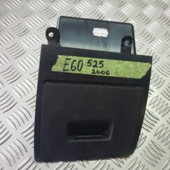 Mantu glabāšanas nodalījums vadītāja pusē priekš BMW 525 E60 2006 BLACK