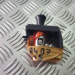 Cigarešu aizdedzināmais priekš AUDI A4 2005