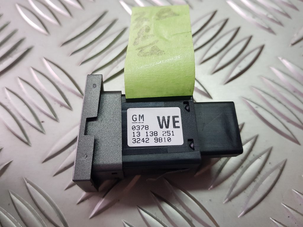 Sēdekļa apsildes ieslēgšanas poga priekš OPEL VECTRA C 2008