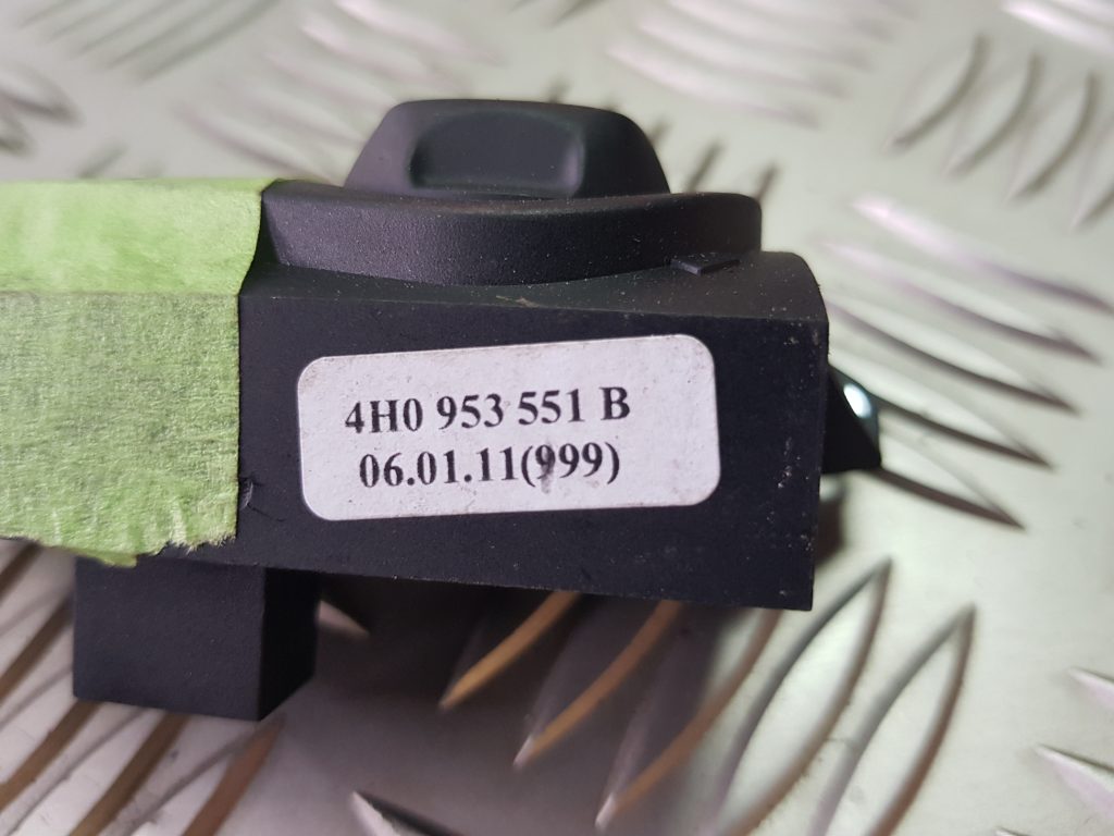 Stūres poga priekš AUDI A7 2011 SPORTBACK 3 Stūres poga priekš AUDI A7 2011 SPORTBACK