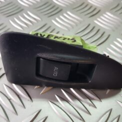 Stikla pacelšanas poga priekš TOYOTA AVENSIS 2004