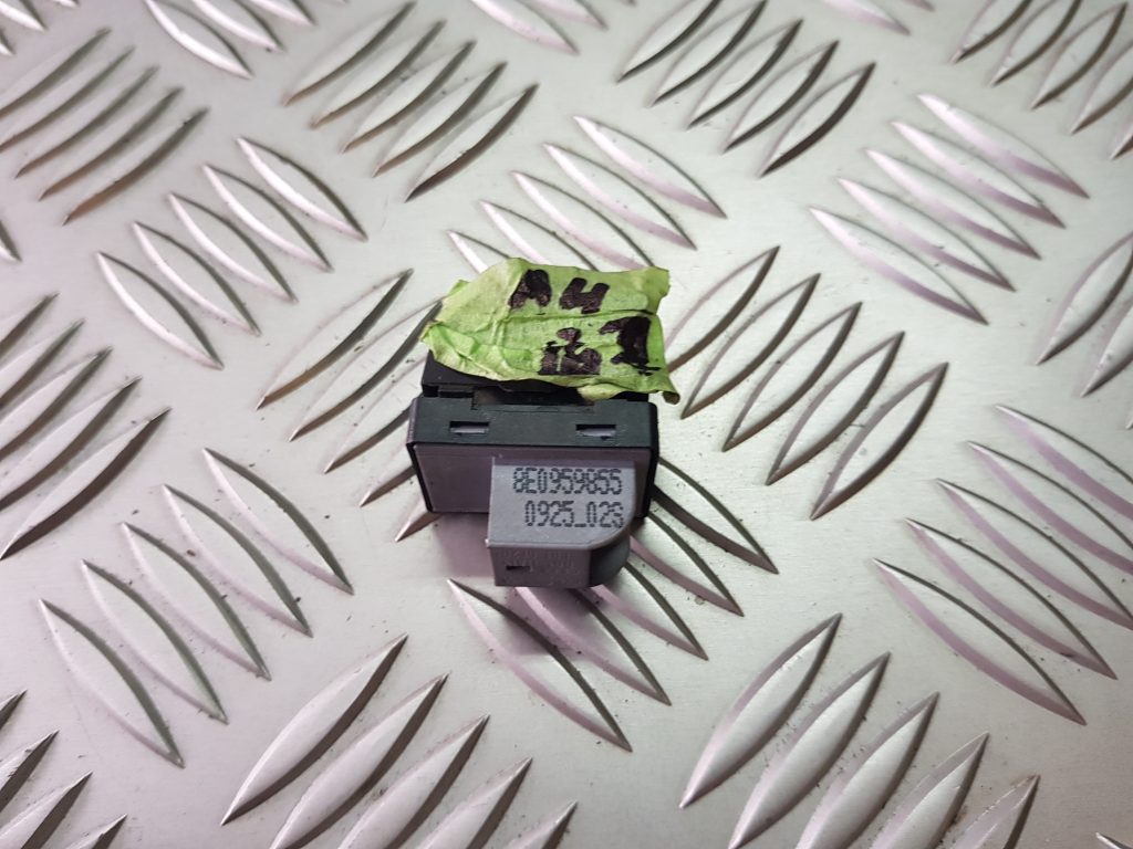 Stikla pacelšanas poga priekš AUDI A4 2005 2 Stikla pacelšanas poga priekš AUDI A4 2005