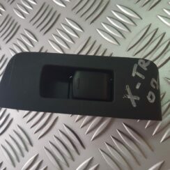 Stikla pacelšanas poga priekš NISSAN X-TRAIL 2007