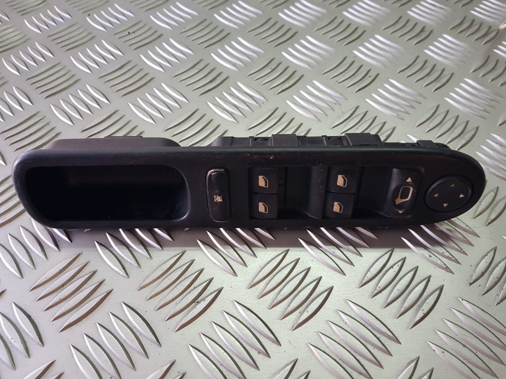 Šofera durvju slēdža pogas priekš PEUGEOT 407 2004