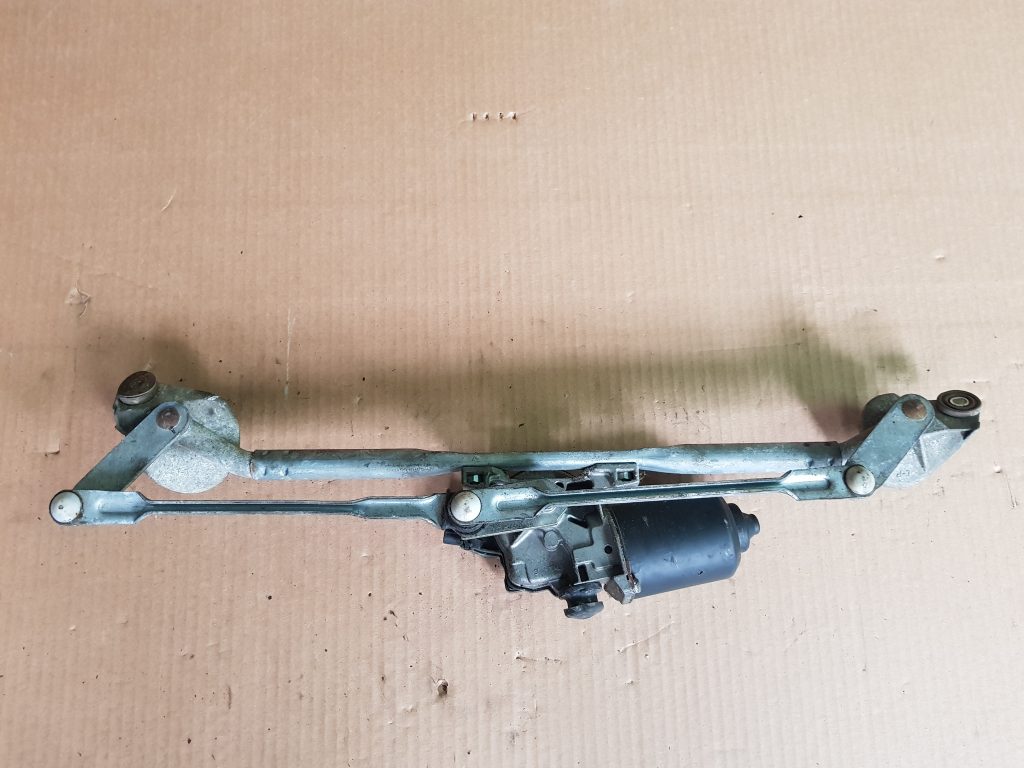 Vējstikla tīrīšanas mehānisms priekš TOYOTA AVENSIS 2008 1 Vējstikla tīrīšanas mehānisms priekš TOYOTA AVENSIS 2008