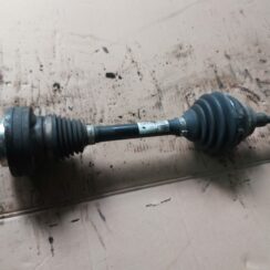 Pusass priekšējā kreisā priekš VW PASSAT 2007 UNIVERSAL SILVER