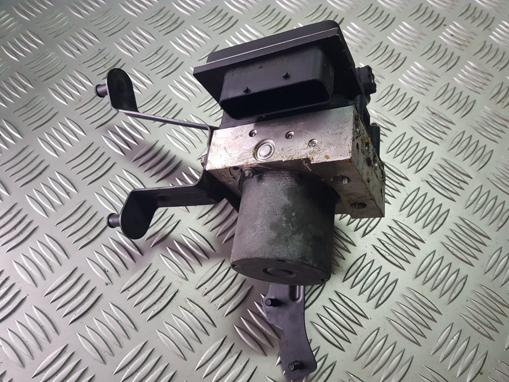 ABS bloks priekš BMW 520D E60 2006 ENG.