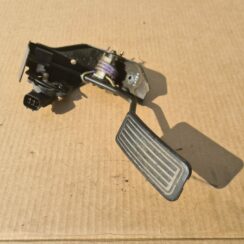 Gāzes pedālis priekš TOYOTA AVENSIS 2008