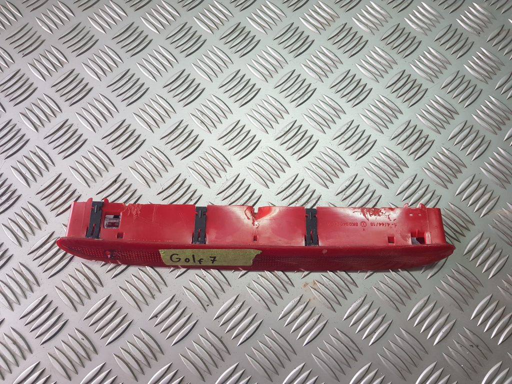 Stop signāls priekš VW GOLF 2014 1 Stop signāls priekš VW GOLF 2014