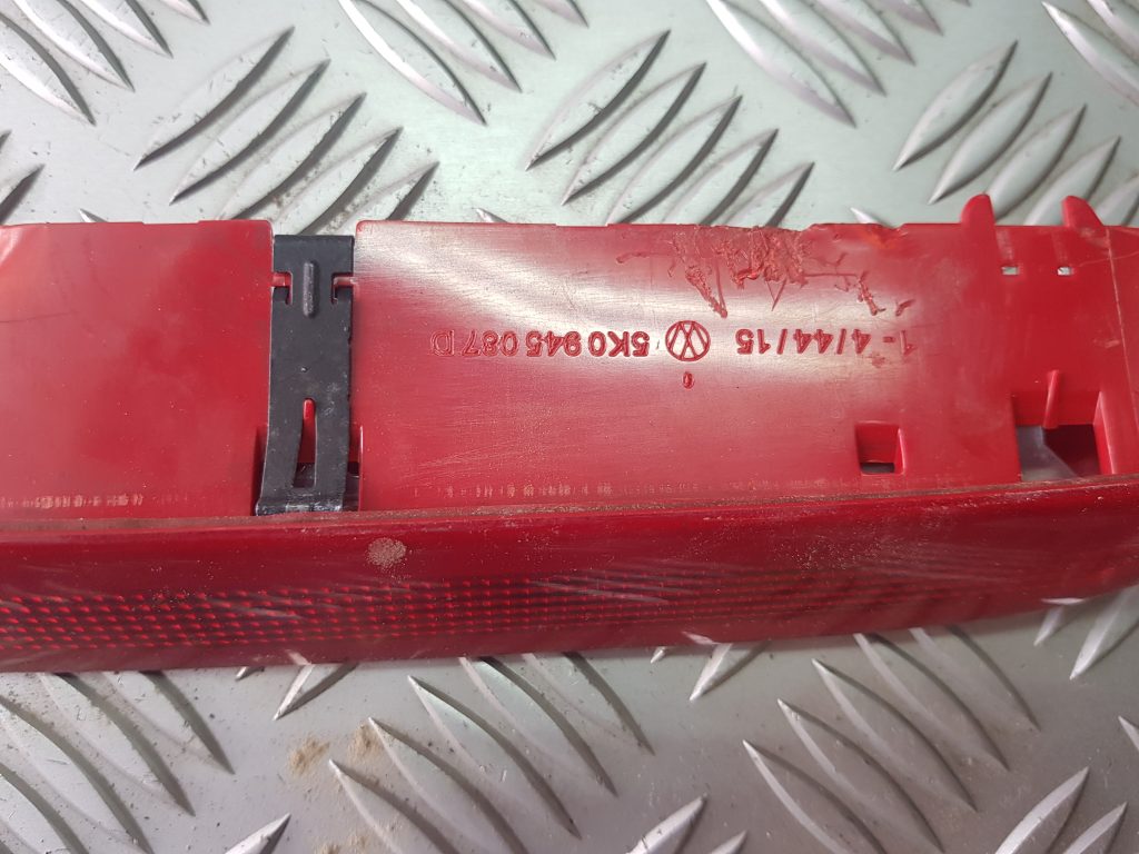 Stop signāls priekš VW GOLF 2014 3 Stop signāls priekš VW GOLF 2014