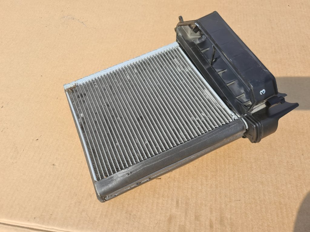 Gaisa kondicionēšanas radiators salonā priekš TOYOTA AVENSIS 2008 2 Gaisa kondicionēšanas radiators salonā priekš TOYOTA AVENSIS 2008