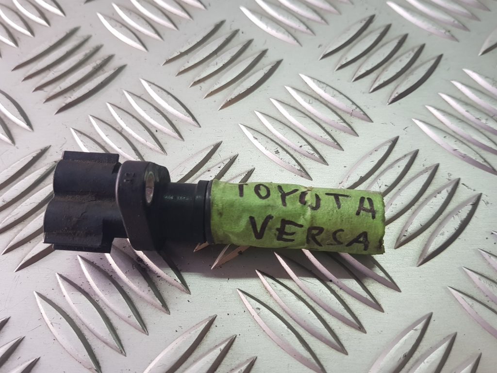 Kloķvārpstas devējs priekš TOYOTA VERSO 2012 1 Kloķvārpstas devējs priekš TOYOTA VERSO 2012