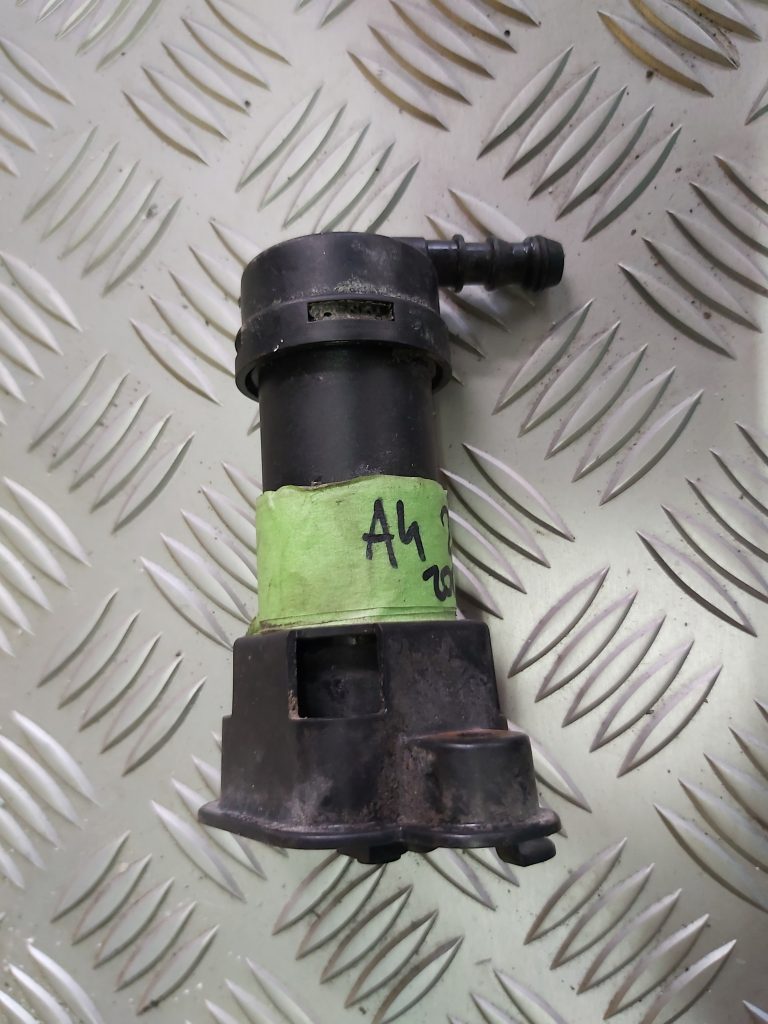 Lukturu mazgātāja sprausla priekš AUDI A4 AVANT 2004 1 Lukturu mazgātāja sprausla priekš AUDI A4 AVANT 2004