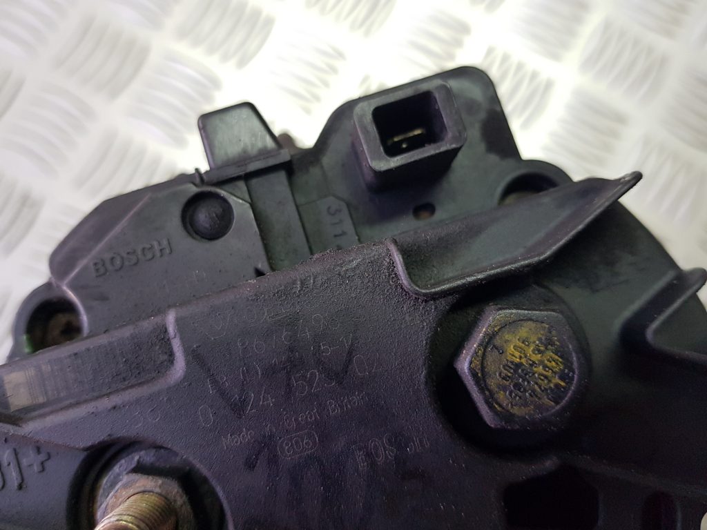 Ģenerators priekš VOLVO V70 2003 GREY