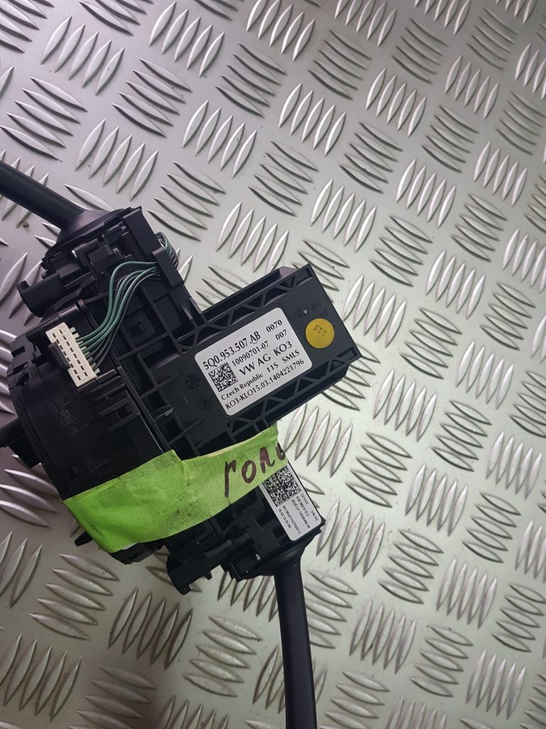 Stūres statnes slēdzis priekš VW GOLF 2014