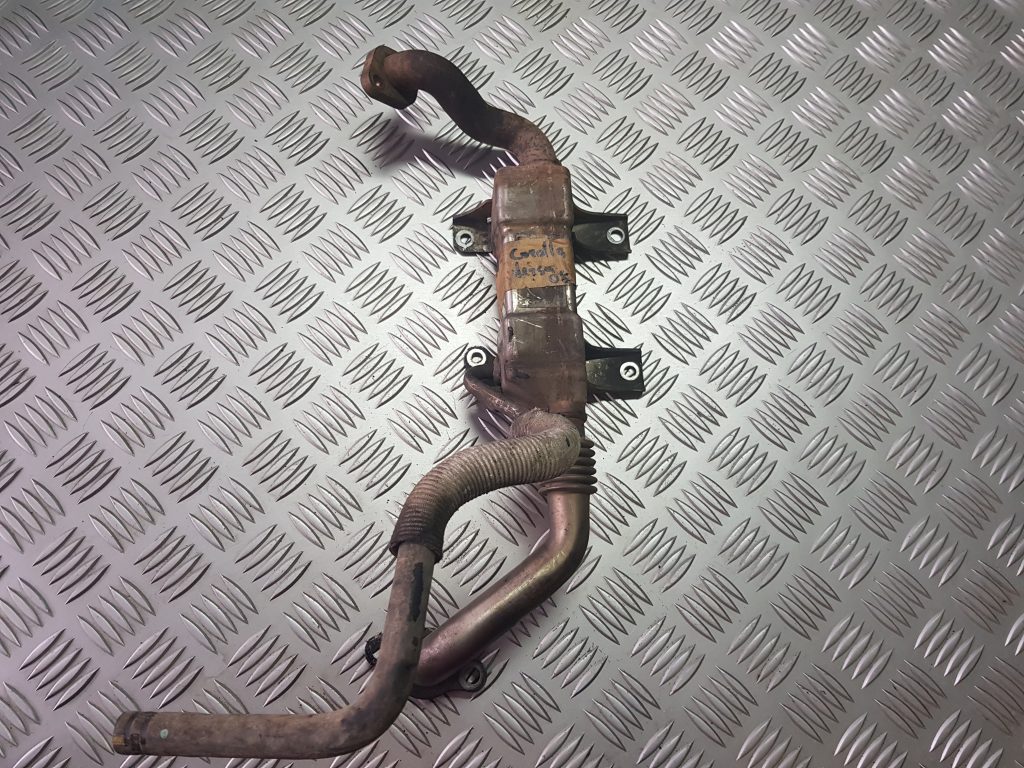 EGR vārsta dzesētājs priekš TOYOTA COROLLA VERSO 2008 1 EGR vārsta dzesētājs priekš TOYOTA COROLLA VERSO 2008