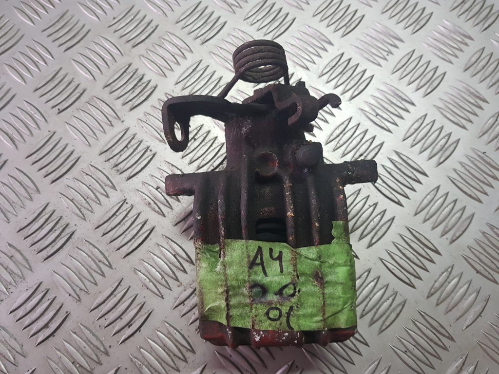 Aizmugurējais labais suports priekš AUDI A4 2001 1 Aizmugurējais labais suports priekš AUDI A4 2001