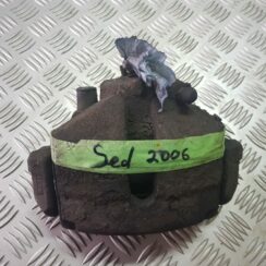 Priekšējais labais suports priekš VW PASSAT B6 2008 ANGL.