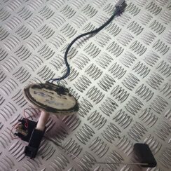 Degvielas tvertnes sūkņa līmeņa devējs priekš VOLVO V70 2002 SILVER