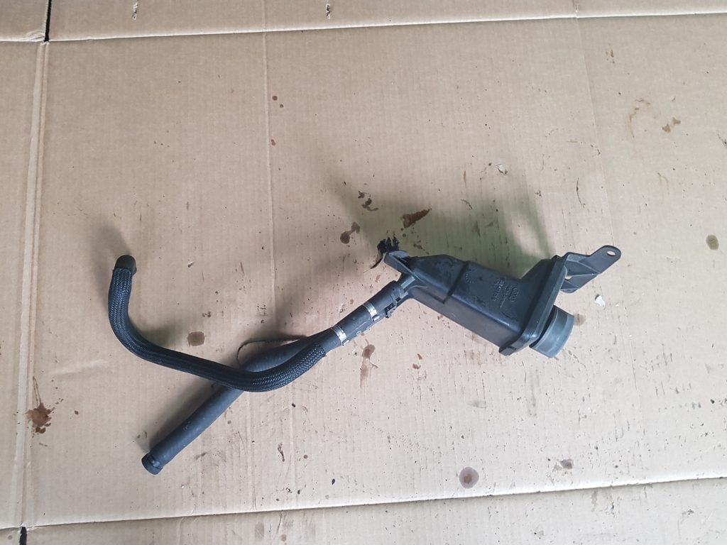 Stūres pastiprinātāja tvertne priekš AUDI A4 2005