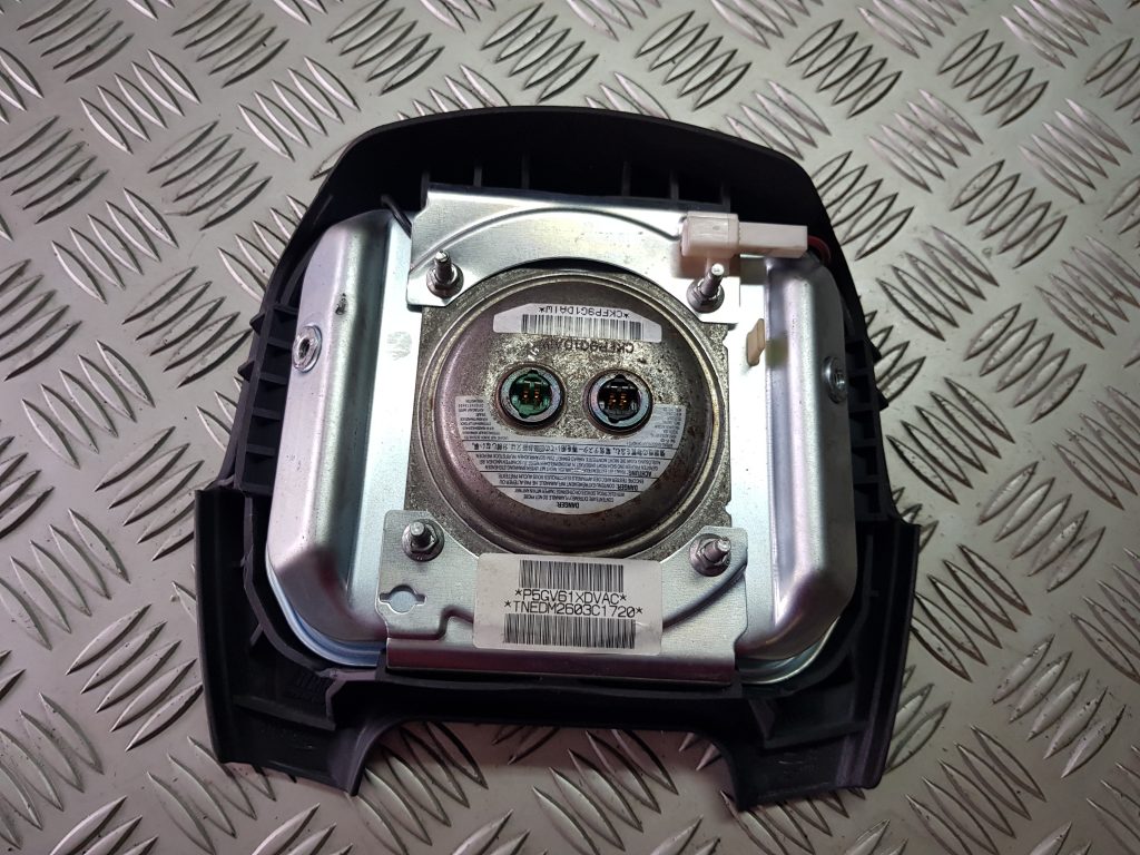 Stūres drošības spilvens priekš JEEP GRAND CHEROKEE 2004 2 Stūres drošības spilvens priekš JEEP GRAND CHEROKEE 2004