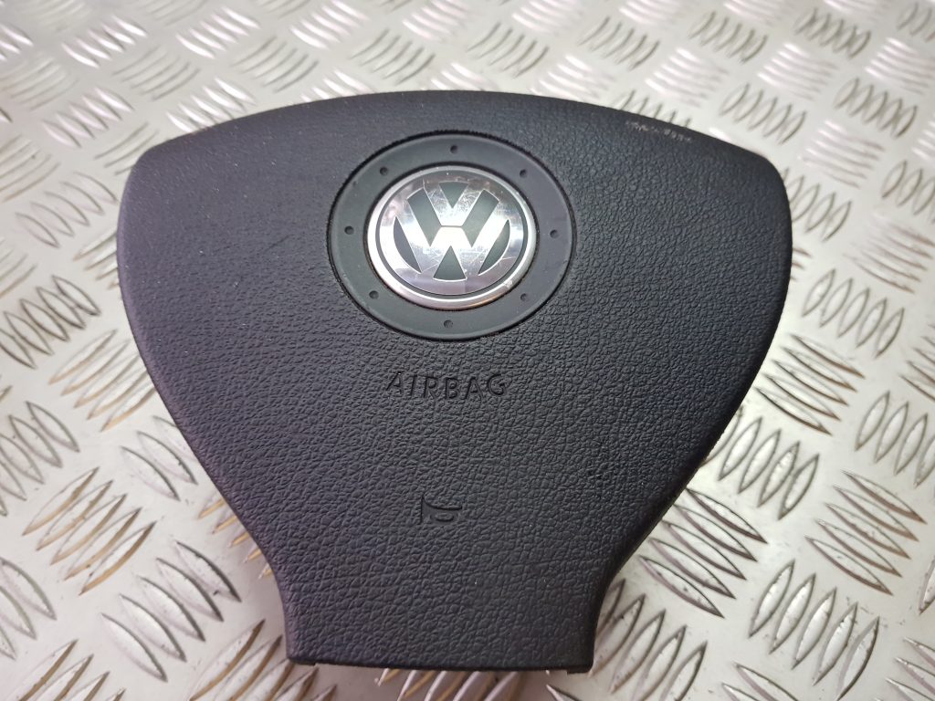 Stūres drošības spilvens priekš VW PASSAT B6 2008 ANGL. 1 Stūres drošības spilvens priekš VW PASSAT B6 2008 ANGL.