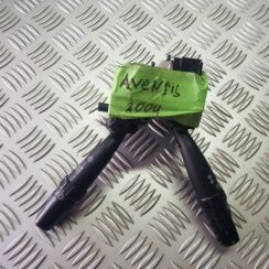 Stūres statnes slēdzis priekš TOYOTA AVENSIS 2004