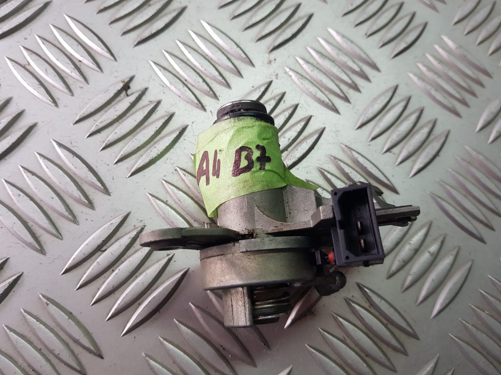 Aizdedzes slēdzene priekš AUDI A4 2005 1 Aizdedzes slēdzene priekš AUDI A4 2005