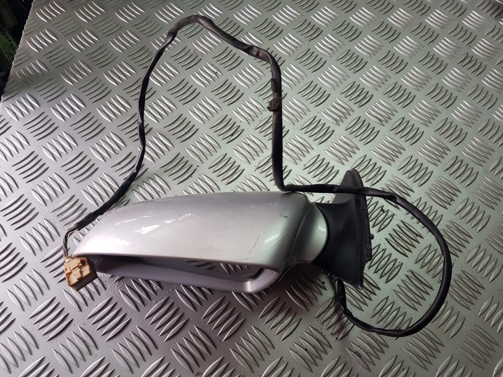 Ārējais spogulis, pa kreisi priekš AUDI A4 2001 1 Ārējais spogulis, pa kreisi priekš AUDI A4 2001