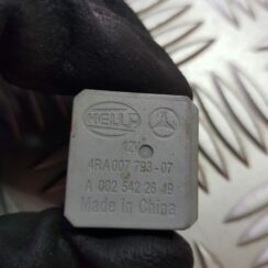 Kvēlsveču releja priekš MERCEDES BENZ E250 W212 2014