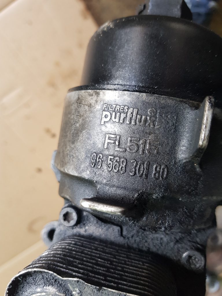 Eļļas filtra korpuss priekš CITROEN C4 2018 2 Eļļas filtra korpuss priekš CITROEN C4 2018