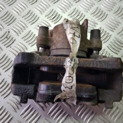 Priekšējais kreisais suports priekš VOLVO V70 2003 GREY