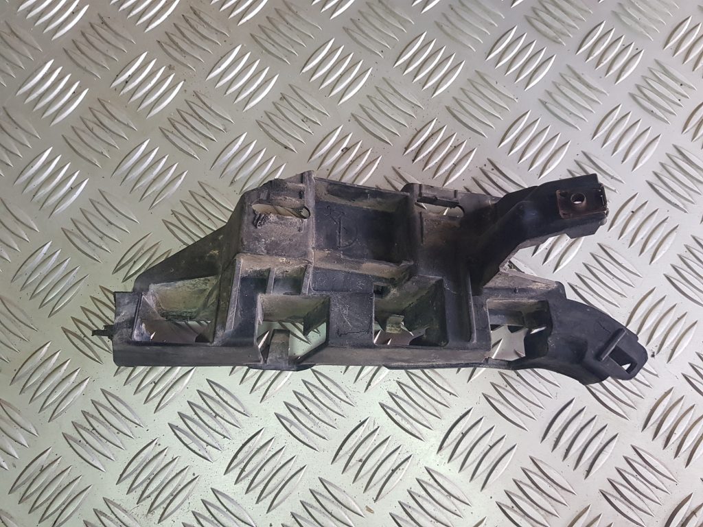 Priekšējā spārna un bufera stiprinājums priekš PEUGEOT 407 2005