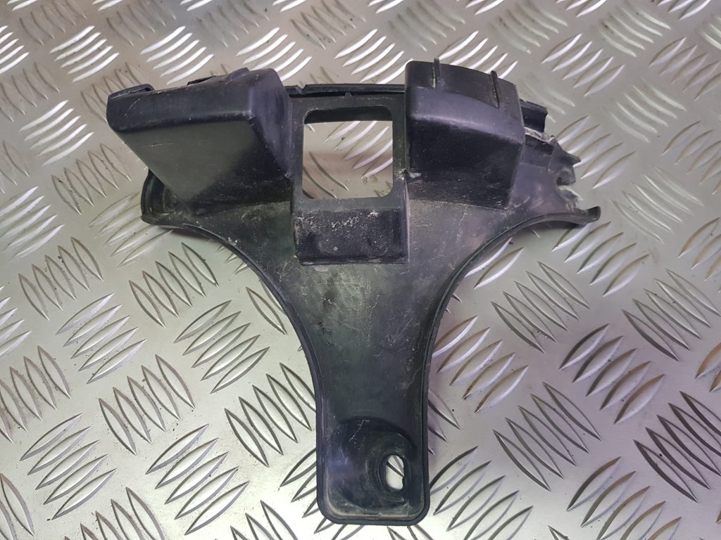 Aizmugurējā spārna un bufera stiprinājums priekš PEUGEOT 307 2007 1 Aizmugurējā spārna un bufera stiprinājums priekš PEUGEOT 307 2007