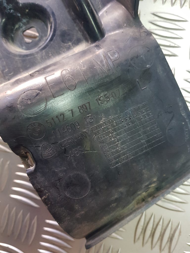 Aizmugurējā spārna un bufera stiprinājums priekš BMW 530D E61 2006 TOURING TITANSILVER 2 Aizmugurējā spārna un bufera stiprinājums priekš BMW 530D E61 2006 TOURING TITANSILVER