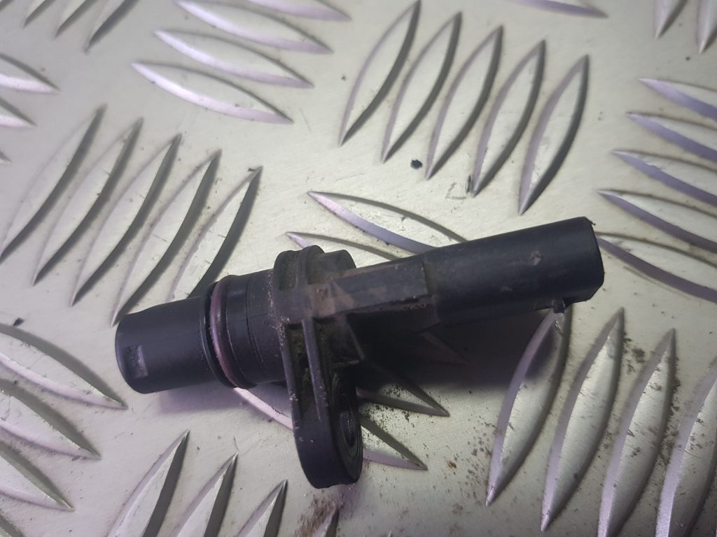 Kloķvārpstas devējs priekš AUDI A6 AVANT 2003 1 Kloķvārpstas devējs priekš AUDI A6 AVANT 2003