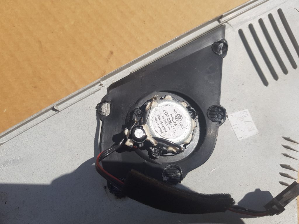 Priekšējas salona statnes apdare priekš VW POLO 2005 2 Priekšējas salona statnes apdare priekš VW POLO 2005